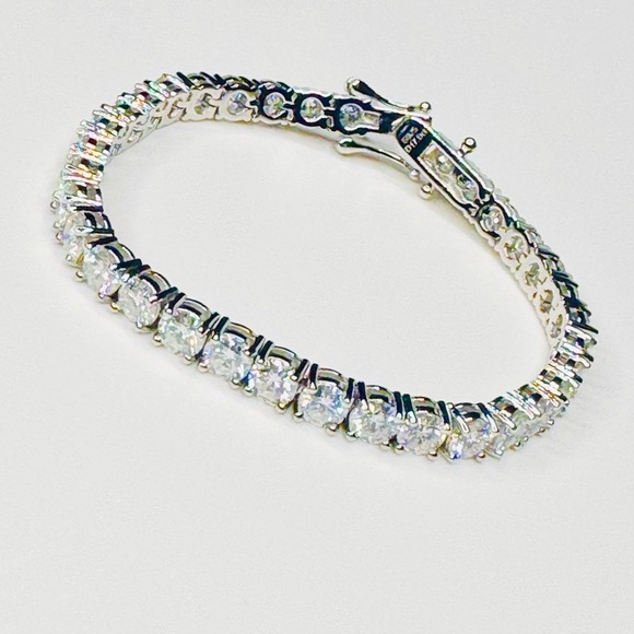 MOISSANITE 17 Carat Tennis Bracelet 6.5” & 7” Long - Picture 3 of 4
